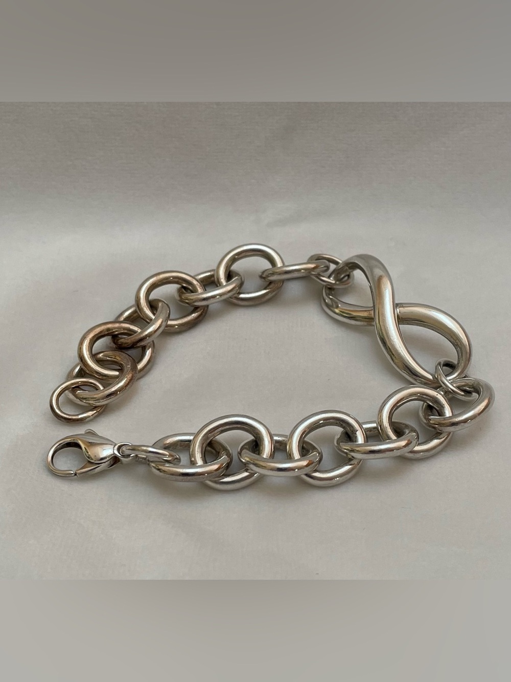 Tiffany & Co. 7” Sterling Silver large chunky
Link Infinity Bracelet